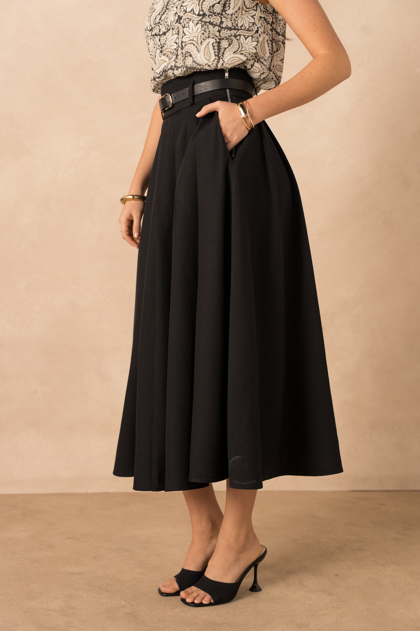 Jupe mi-longue classique